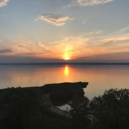 Club 218 Wellness + Panorama 아파트 *