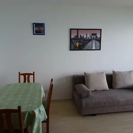 Club 218 Wellness + Panorama Apartment *