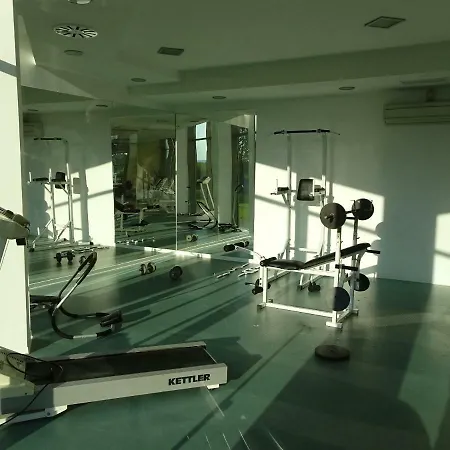 Club 218 Wellness + Panorama 아파트