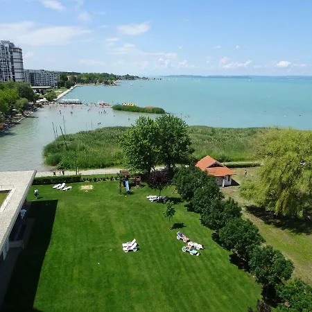 Club 218 Wellness + Panorama *